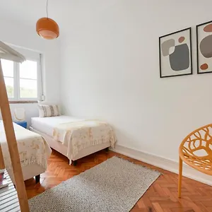 https://light-filled-renovated-apartment-by-timecooler.hotels-lisbon-portugal.com