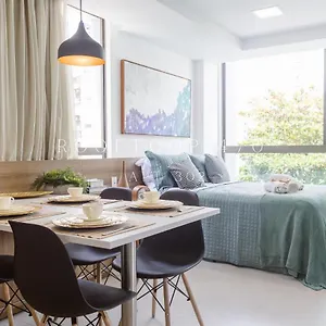 https://flat-luxo-boa-viagem-rooftop-470.portodegalinhashotels.com